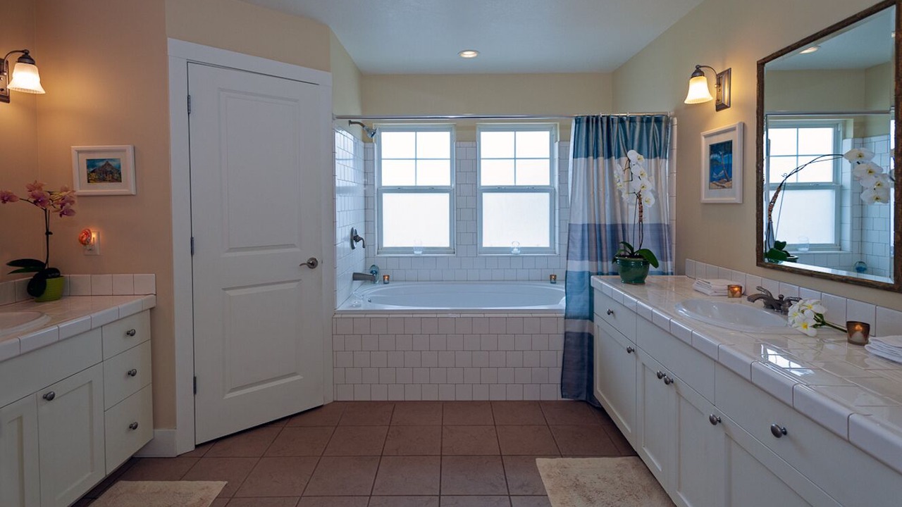 Photo of Bathroom in Princeville