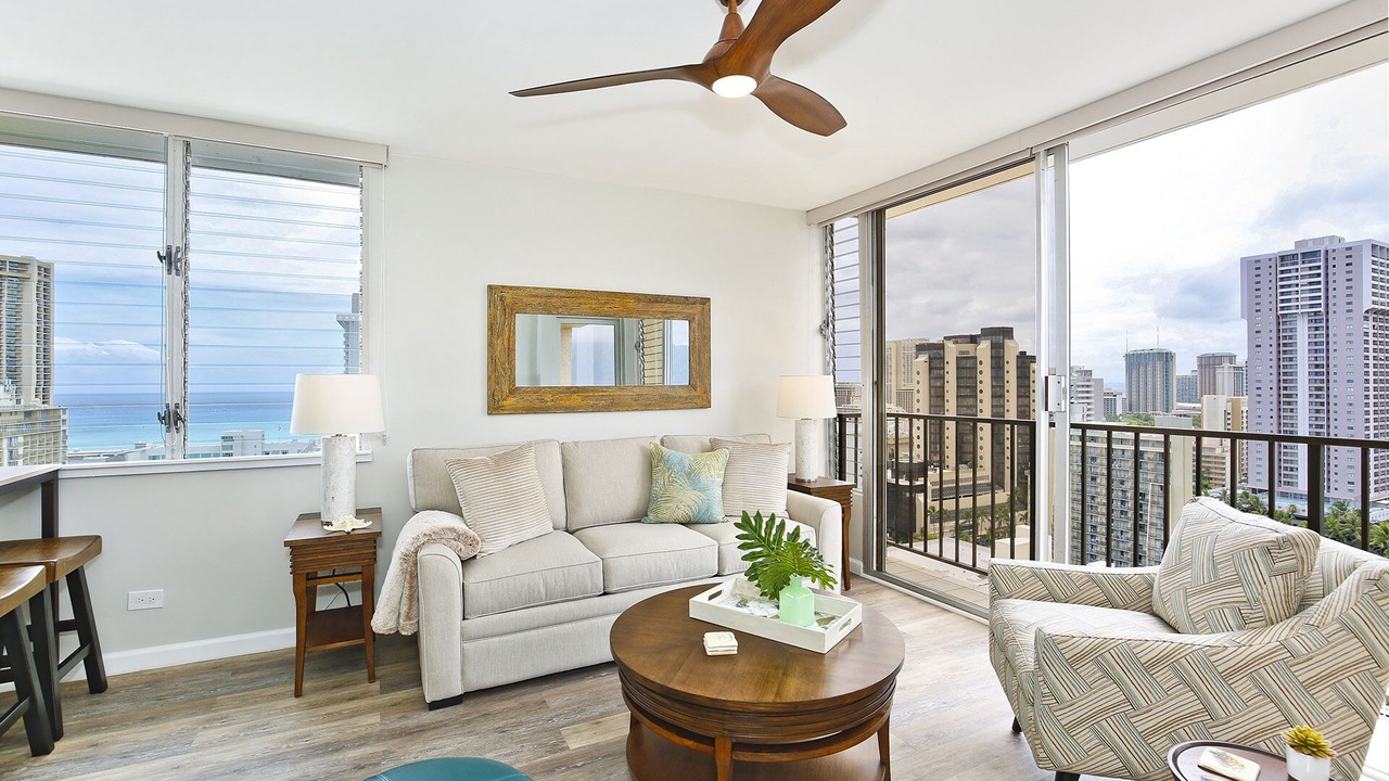 Photo of Livingroom in Waikiki