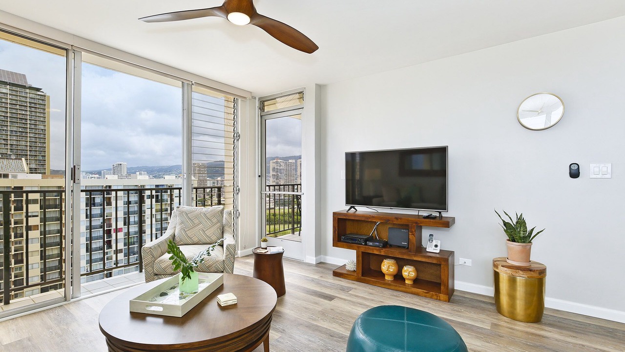 Photo of Livingroom in Waikiki