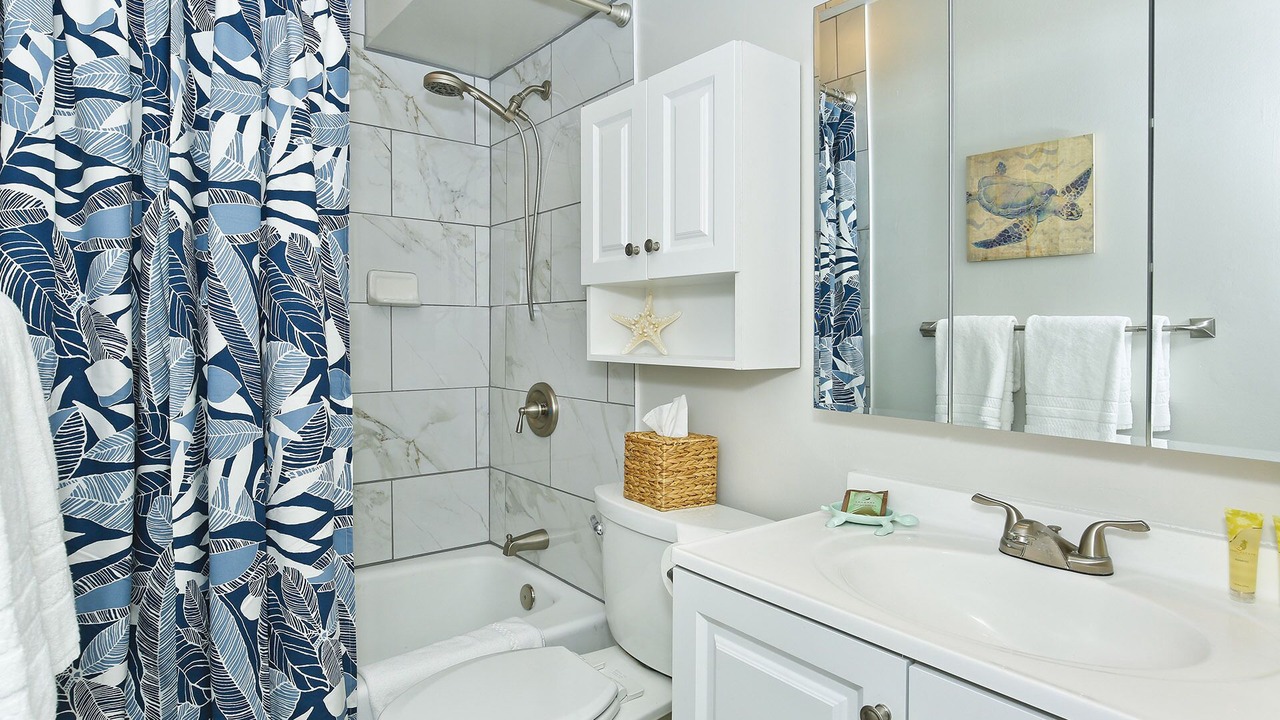Photo of Bathroom in Waikiki