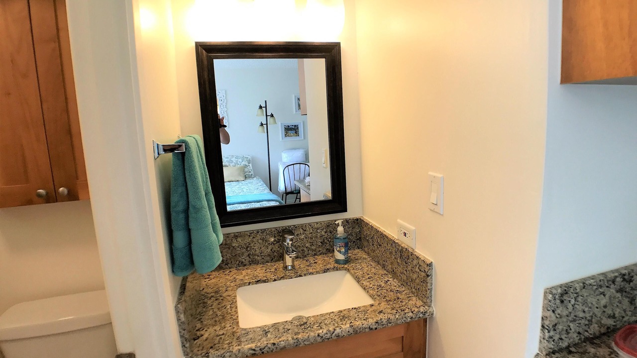 Photo of Bathroom in Waikiki