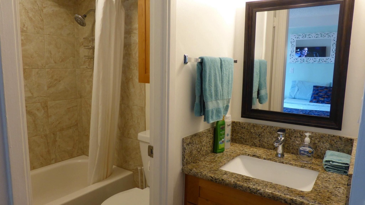 Photo of Bathroom in Waikiki