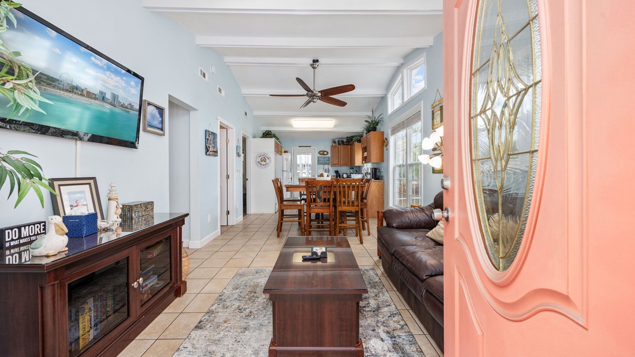 Photo of Livingroom in Surfside Beach