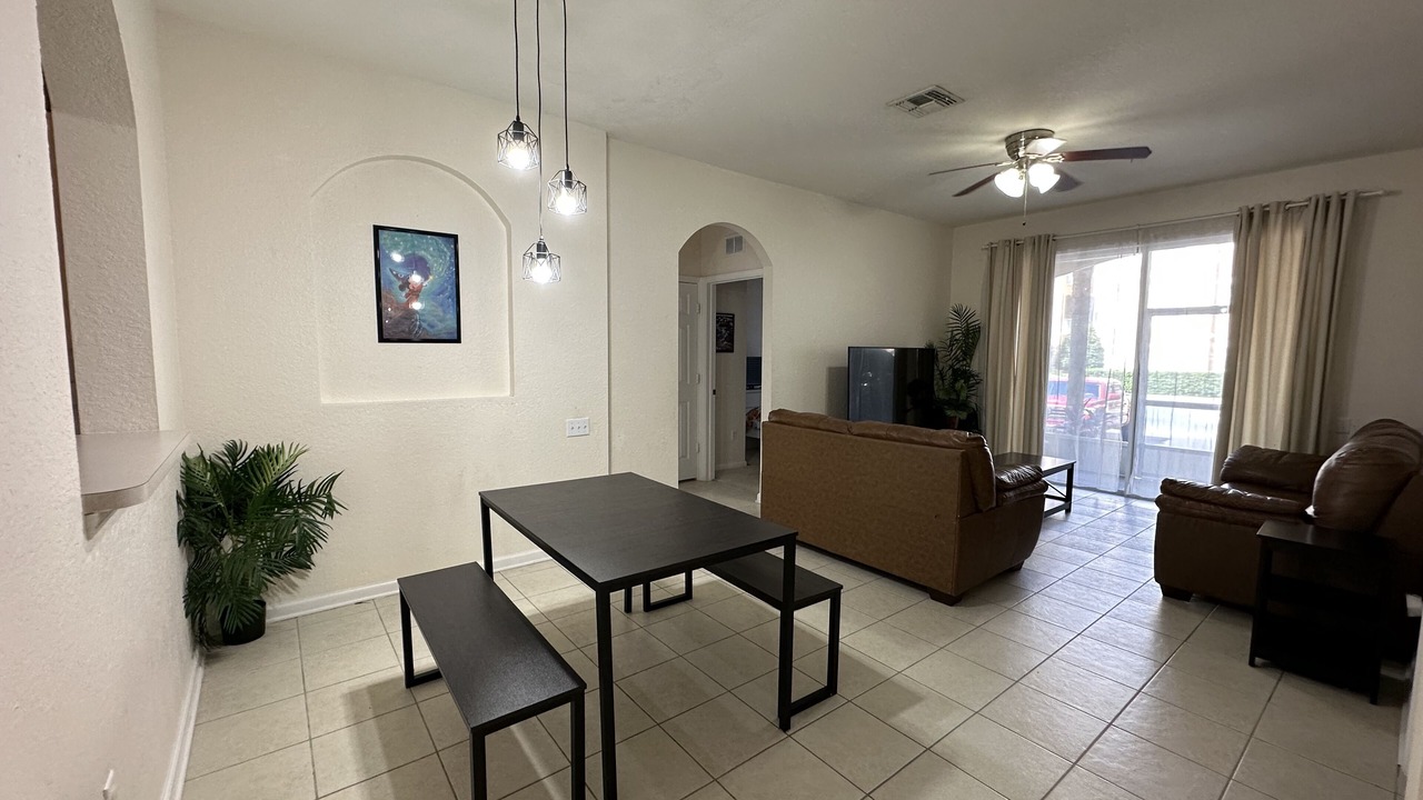 Photo of Livingroom in Windsor Hills