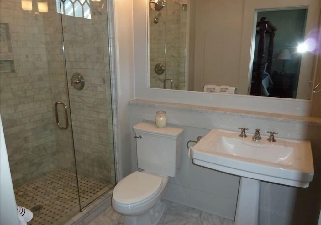 Photo of Bathroom in Cannonborough Elliotborough
