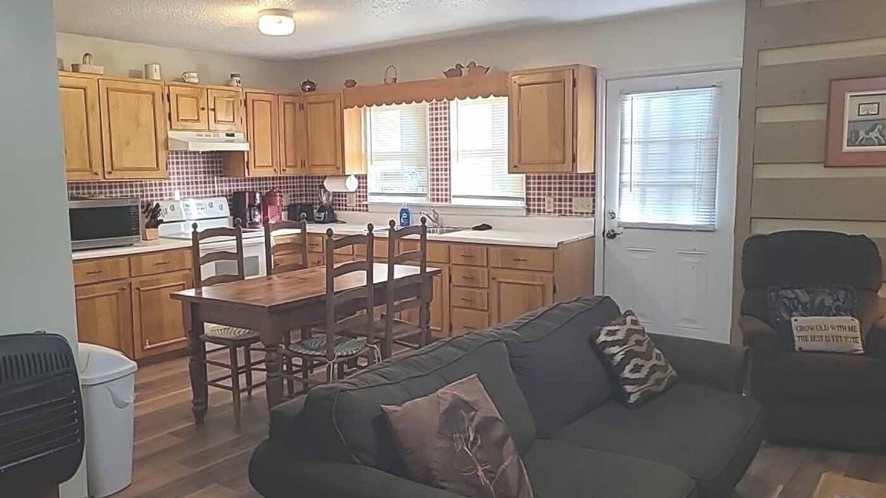 Photo of Livingroom in Whittier