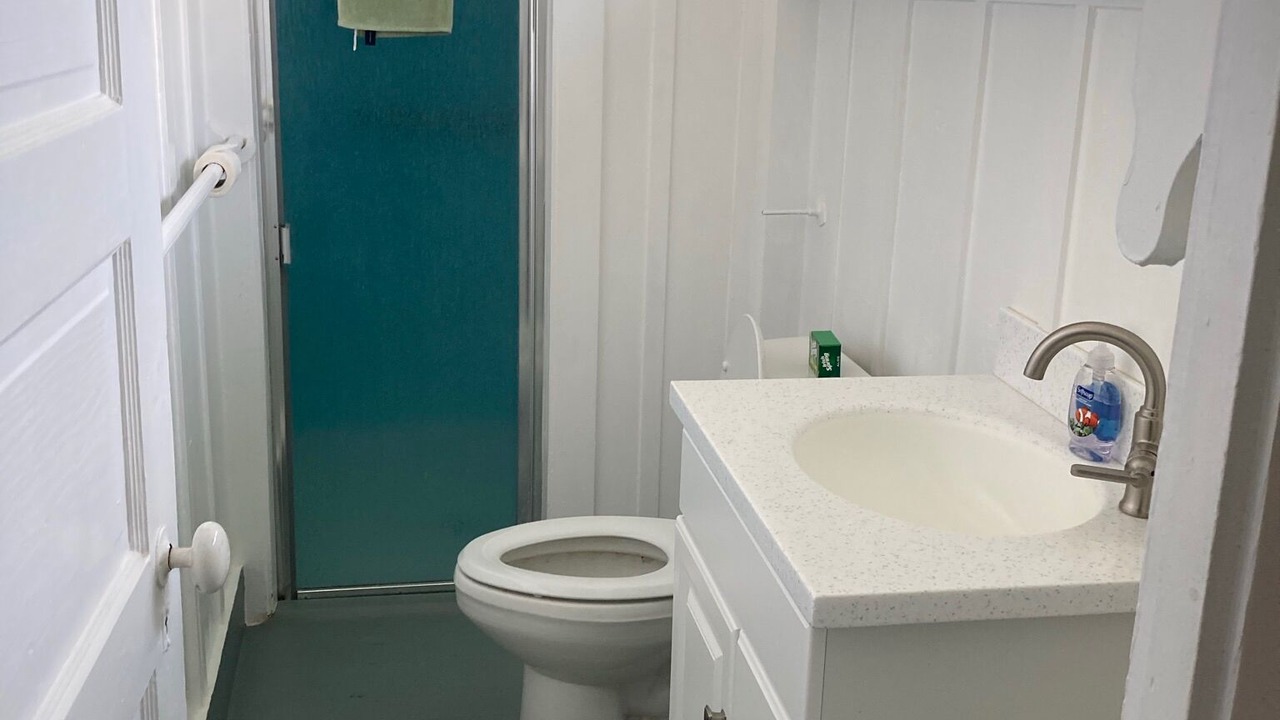 Photo of Bathroom in Mokuleia