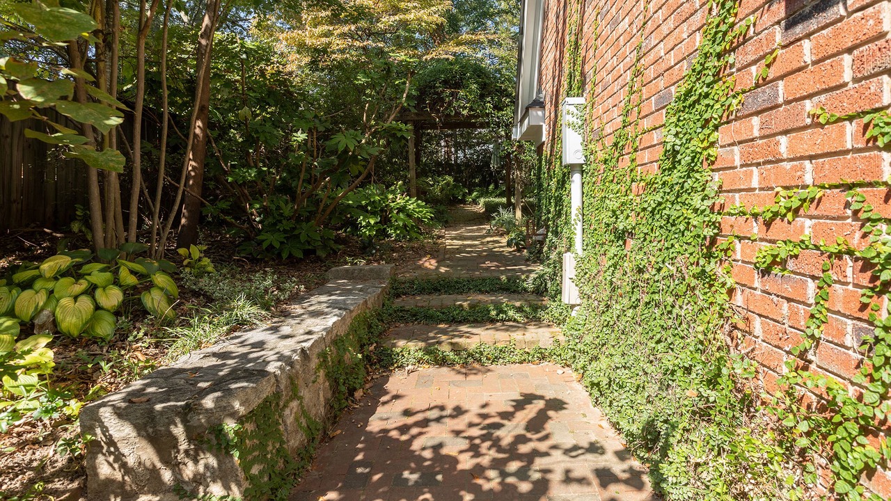 Photo of Outdoor in Midtown