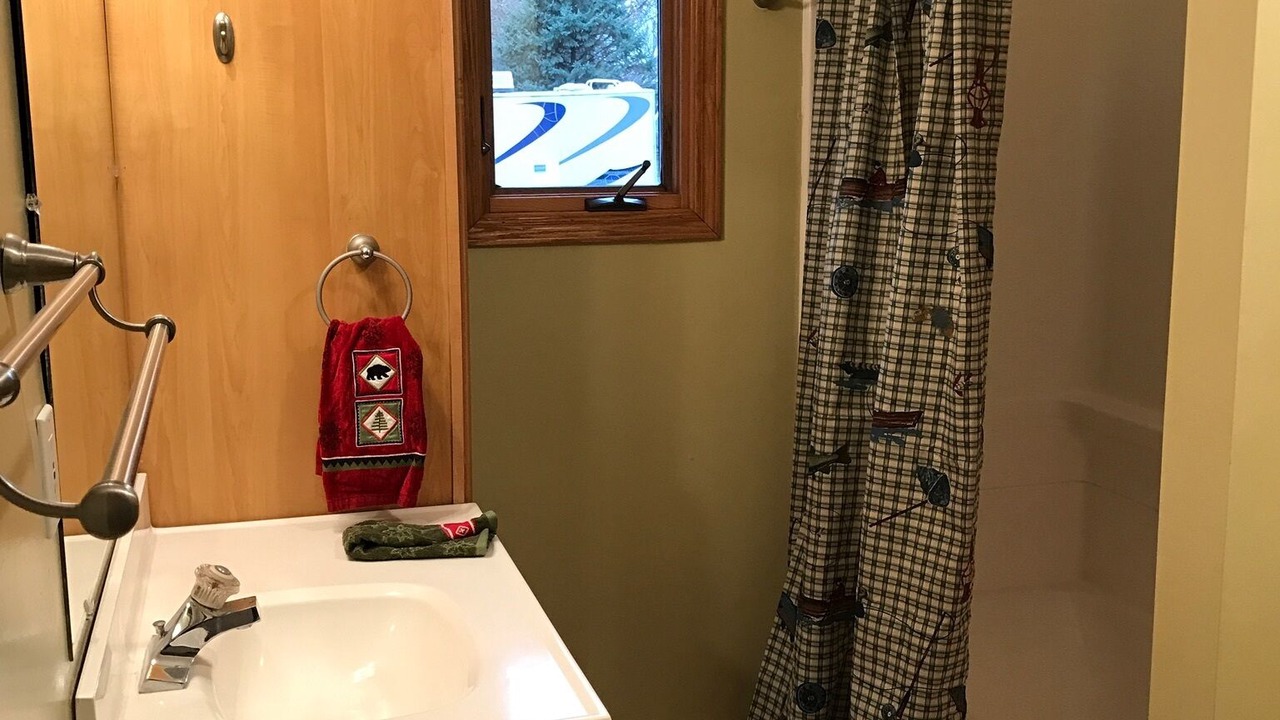 Photo of Bathroom in Pell Lake