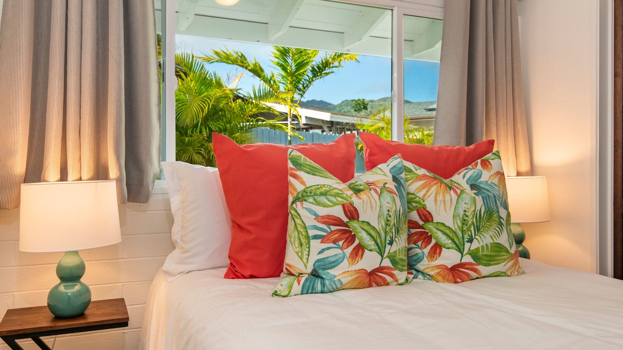 Photo of Bedroom in Portlock