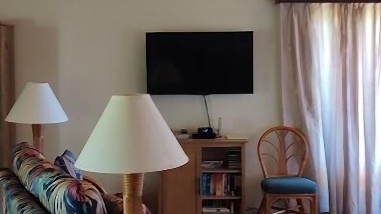 Photo of Livingroom in Maunaloa
