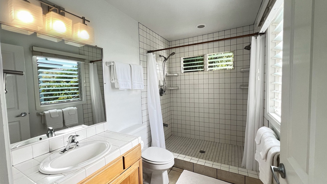 Photo of Bathroom in Poipu