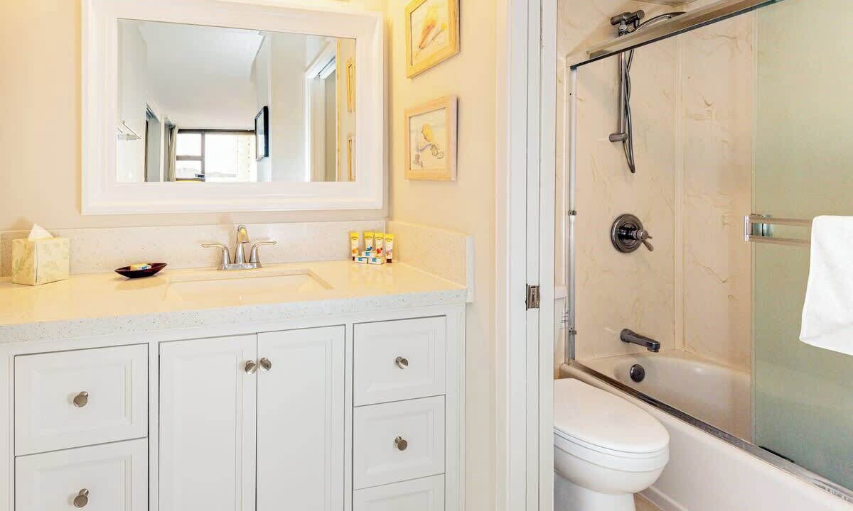Photo of Bathroom in Waikiki