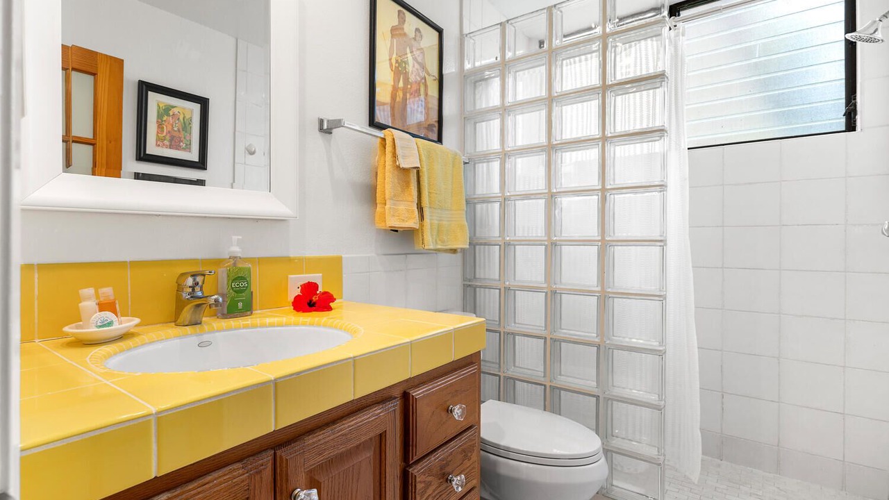 Photo of Bathroom in Kahaluu-Keauhou