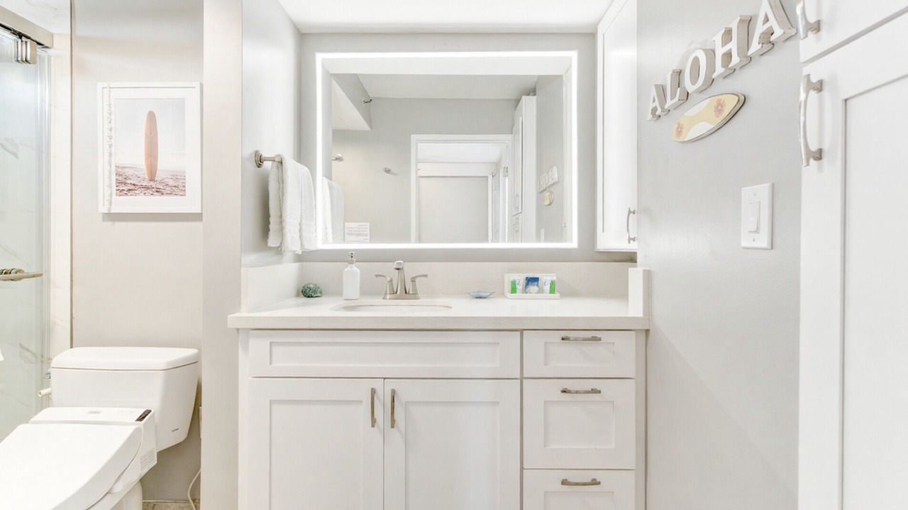 Photo of Bathroom in Waikiki