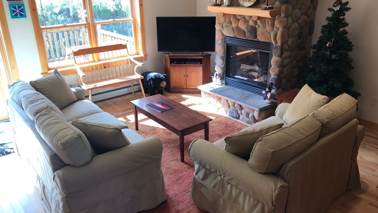 Photo of Livingroom in Carrabassett Valley