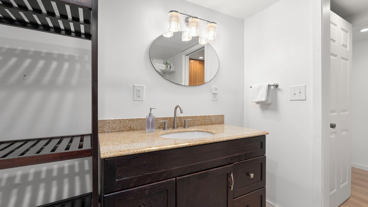 Photo of Bathroom in Kahuku