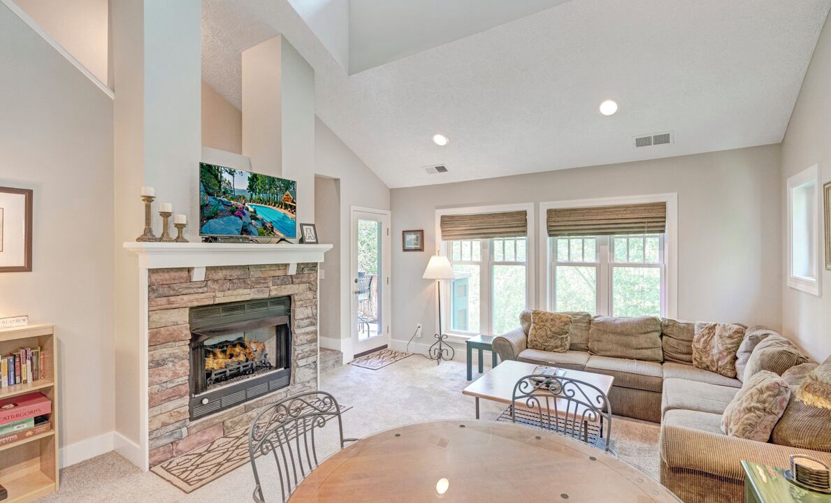 Photo of Livingroom in Foscoe