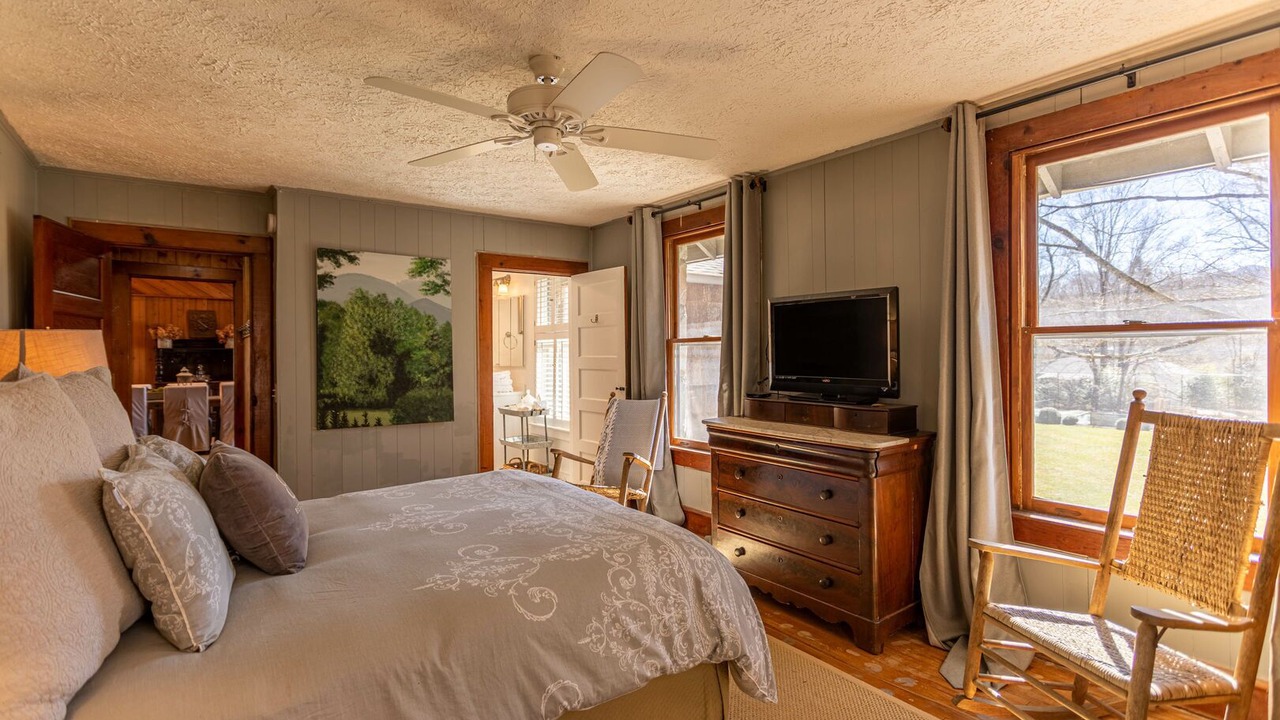 Photo of Bedroom in Banner Elk