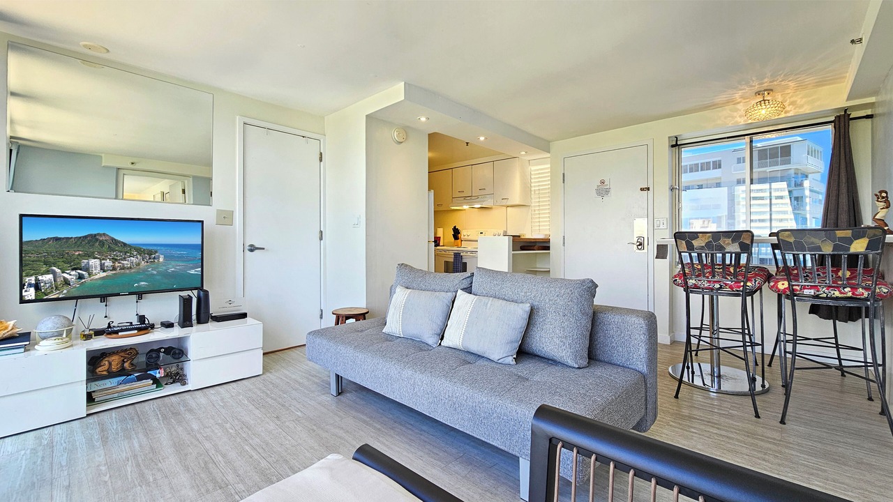 Photo of Livingroom in Diamond Head - Kapahulu - St. Louis