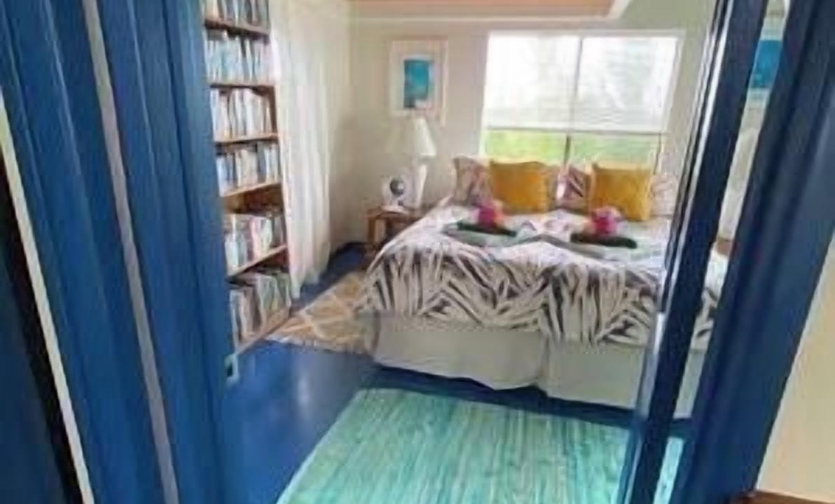 Photo of Bedroom in Haiku