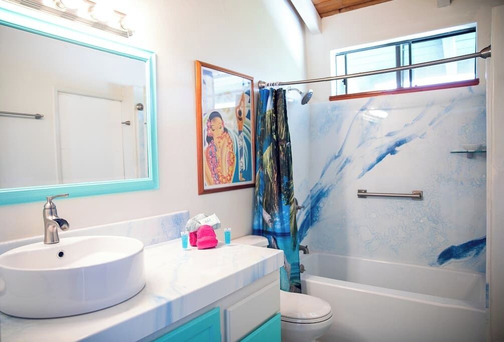 Photo of Bathroom in Haiku