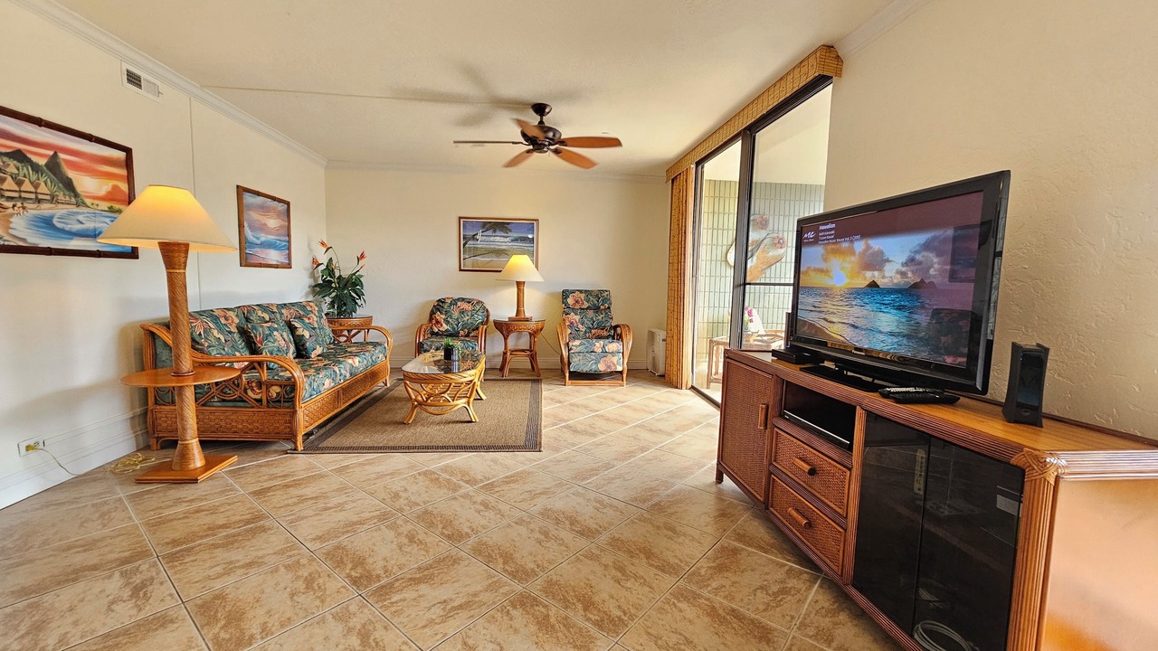Photo of Livingroom in Kahaluu Bay