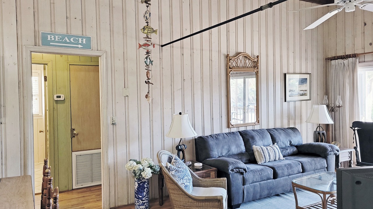 Photo of Livingroom in Litchfield by the Sea