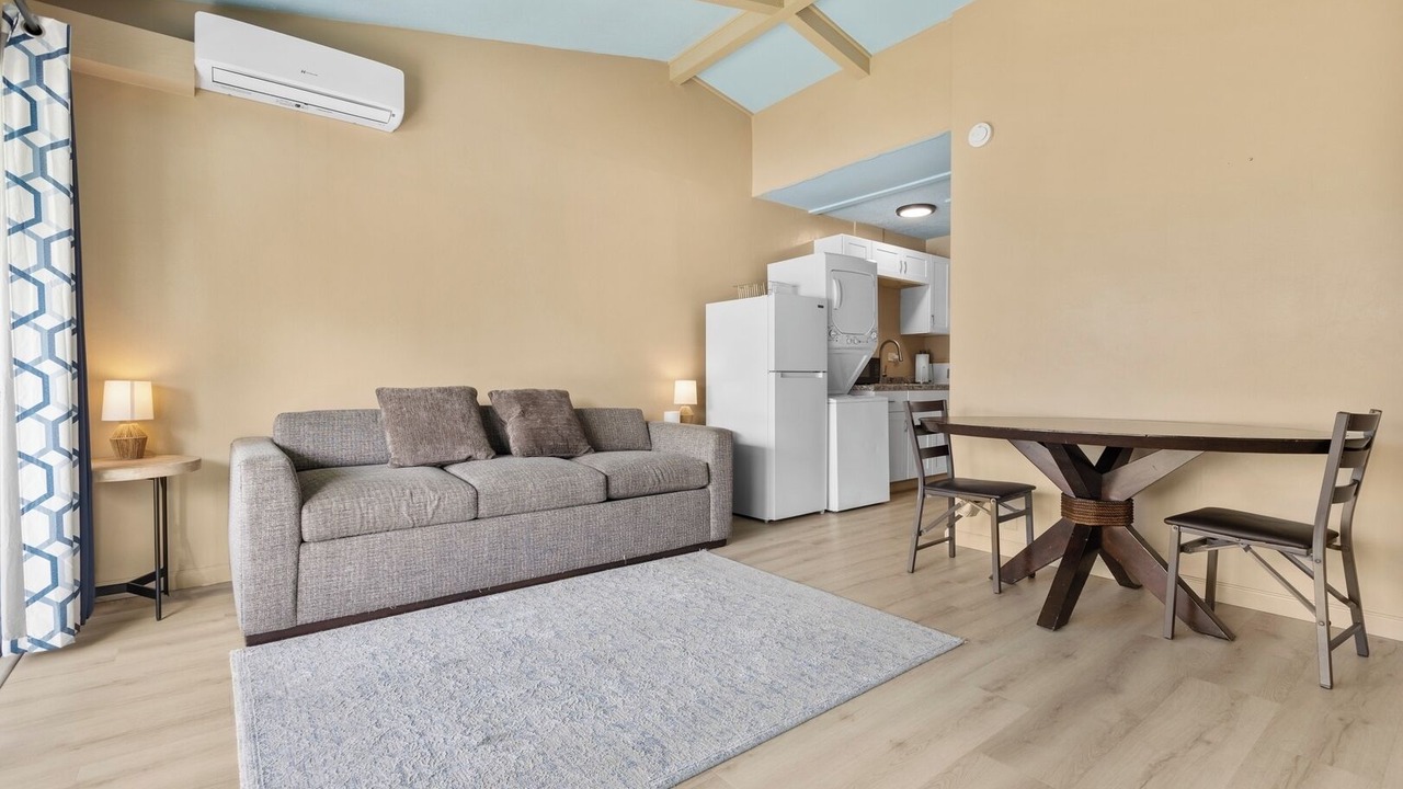 Photo of Livingroom in Keaukaha