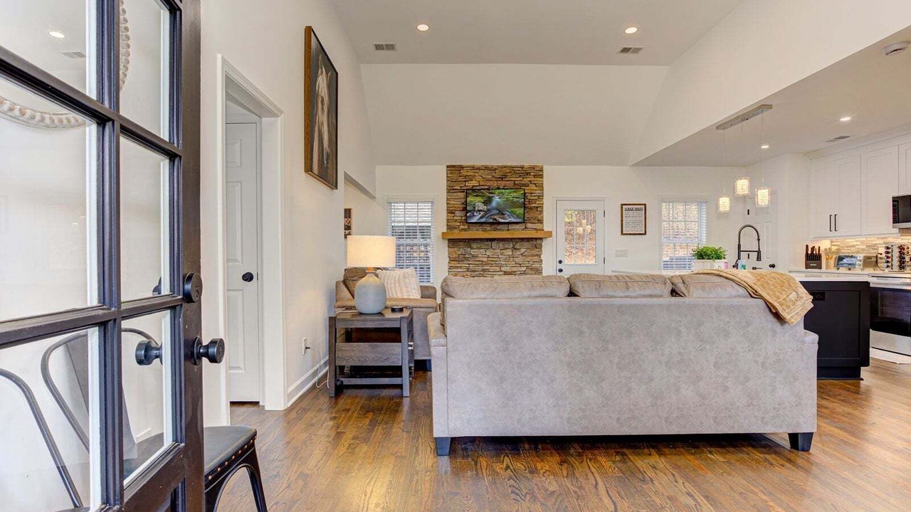 Photo of Livingroom in Jasper