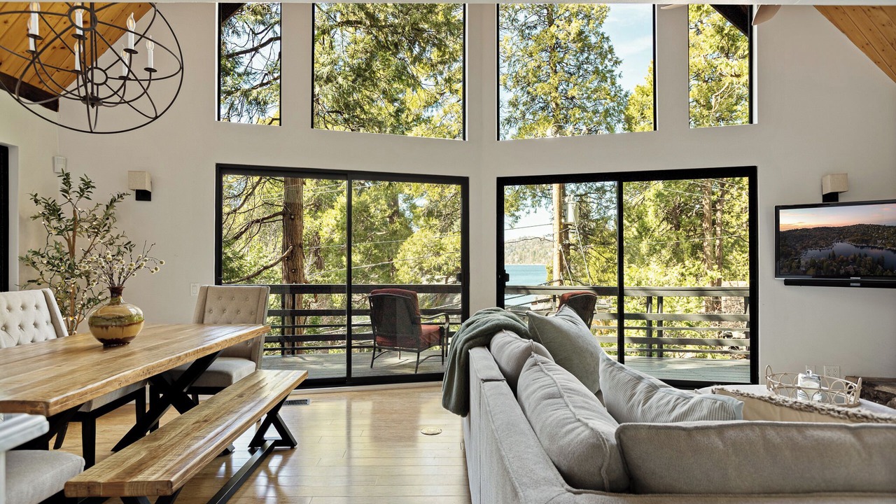 Photo of Livingroom in Cedar Glen
