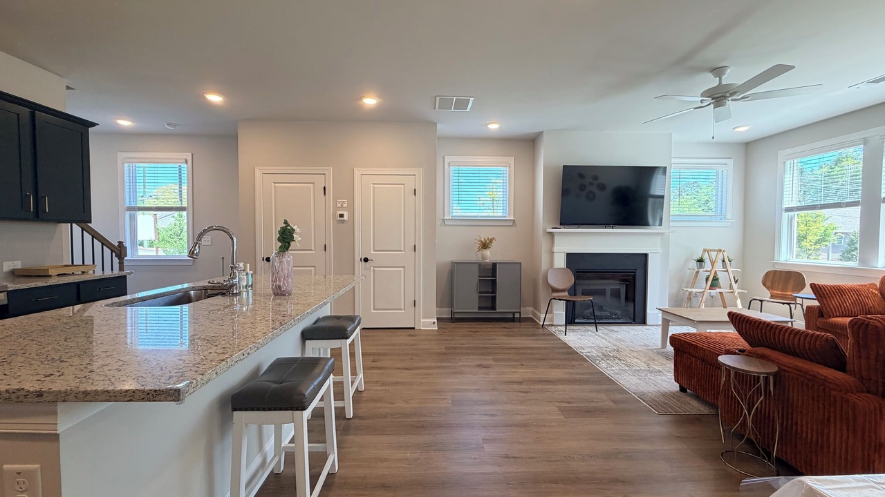 Photo of Livingroom in Lawrenceville