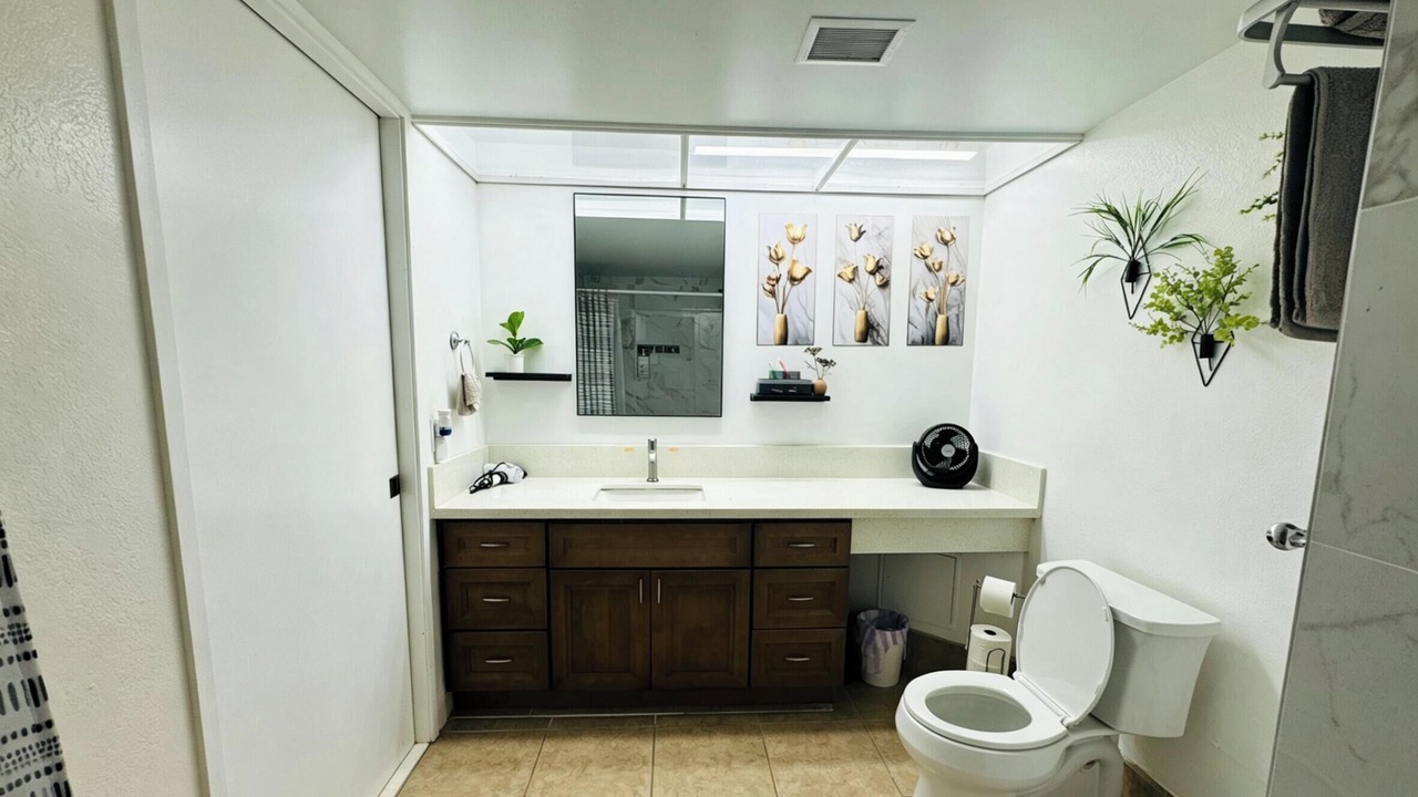 Photo of Bathroom in Hilo