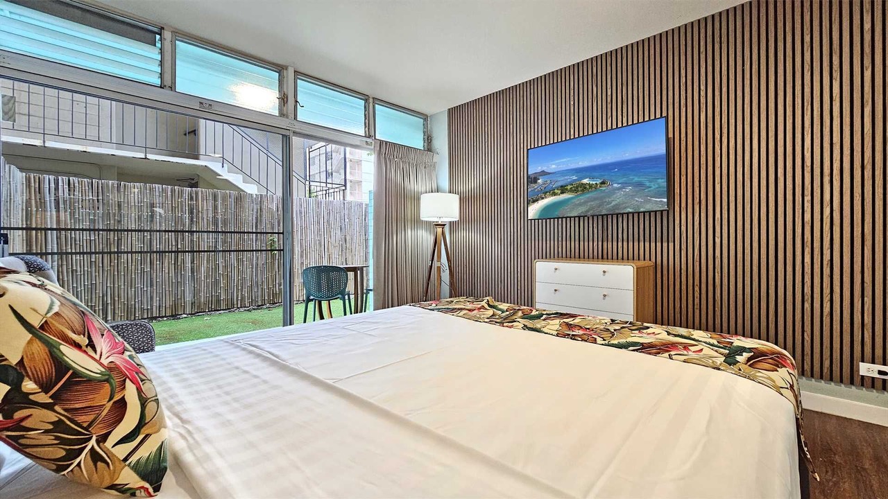 Photo of Bedroom in Waikiki