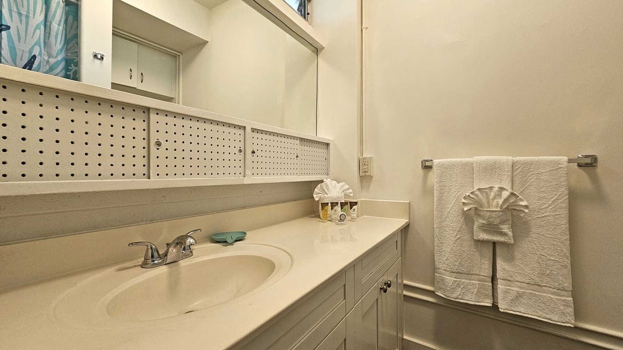Photo of Bathroom in Waikiki