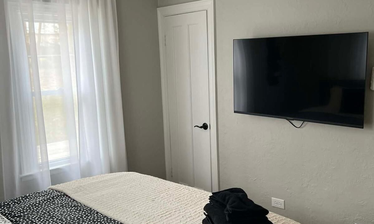 Photo of Bedroom in South Elgin