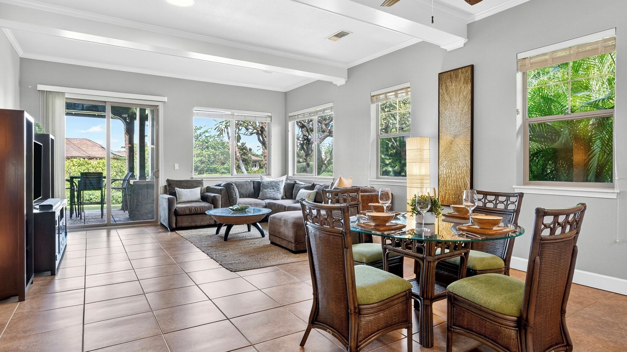 Photo of Livingroom in Kulalani