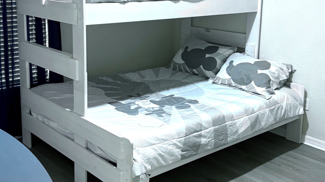 Photo of Bedroom in Bahama Bay