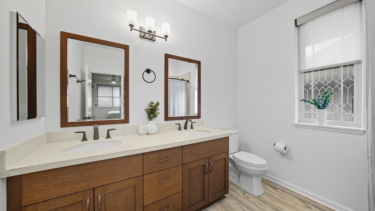 Photo of Bathroom in Makaha Valley