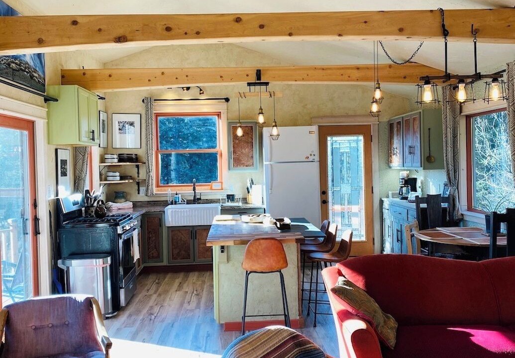 Photo of Livingroom in Homer
