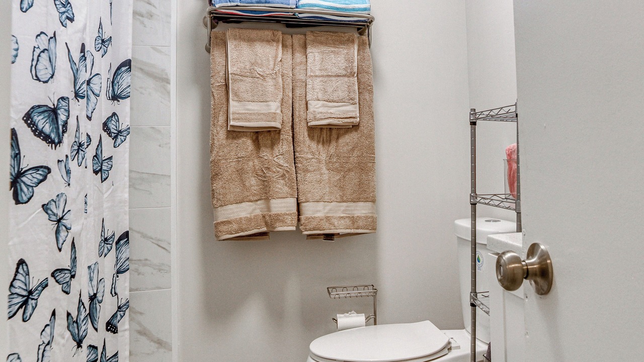 Photo of Bathroom in Hilo