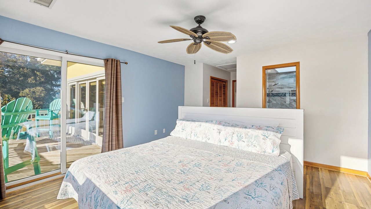 Photo of Bathroom in Monteray Shores