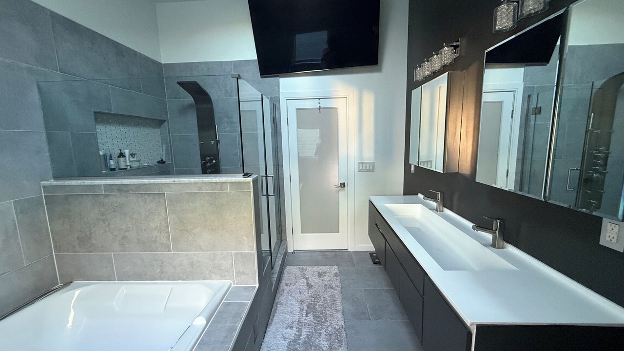 Photo of Bathroom in North Bergen