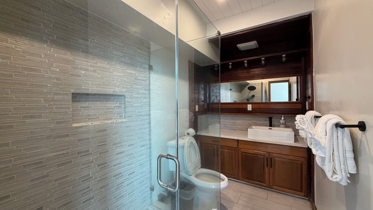 Photo of Bathroom in Historic Kailua Village