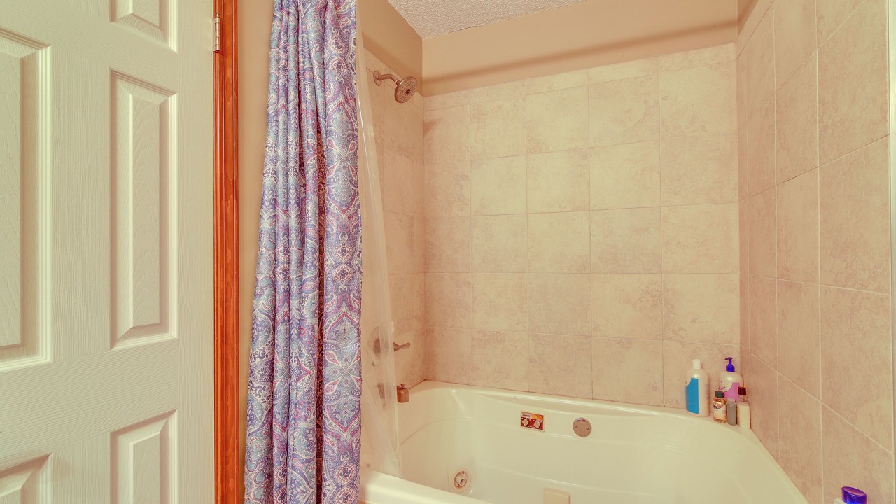 Photo of Bathroom in Suwanee
