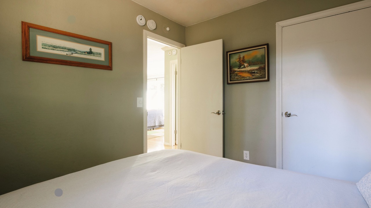 Photo of Bedroom in Arrowhead Villas