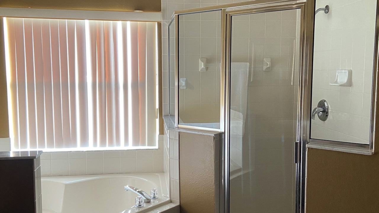 Photo of Bathroom in Crescent Lakes