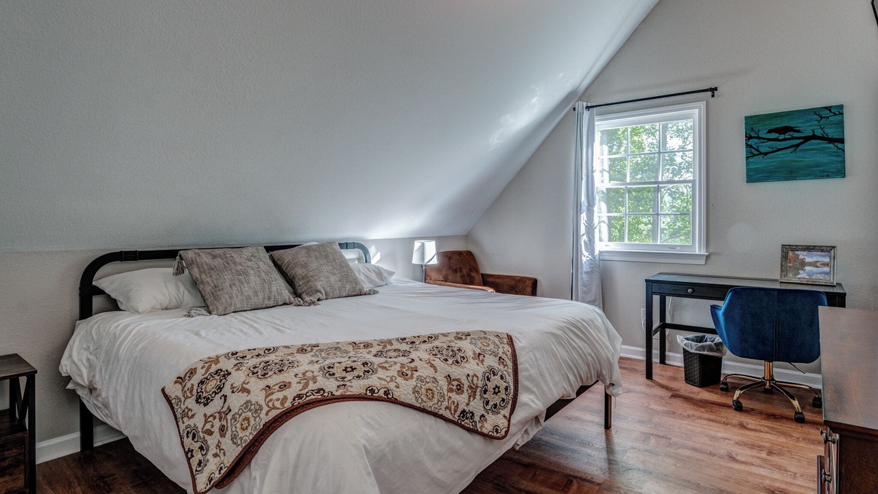 Photo of Bedroom in Helen