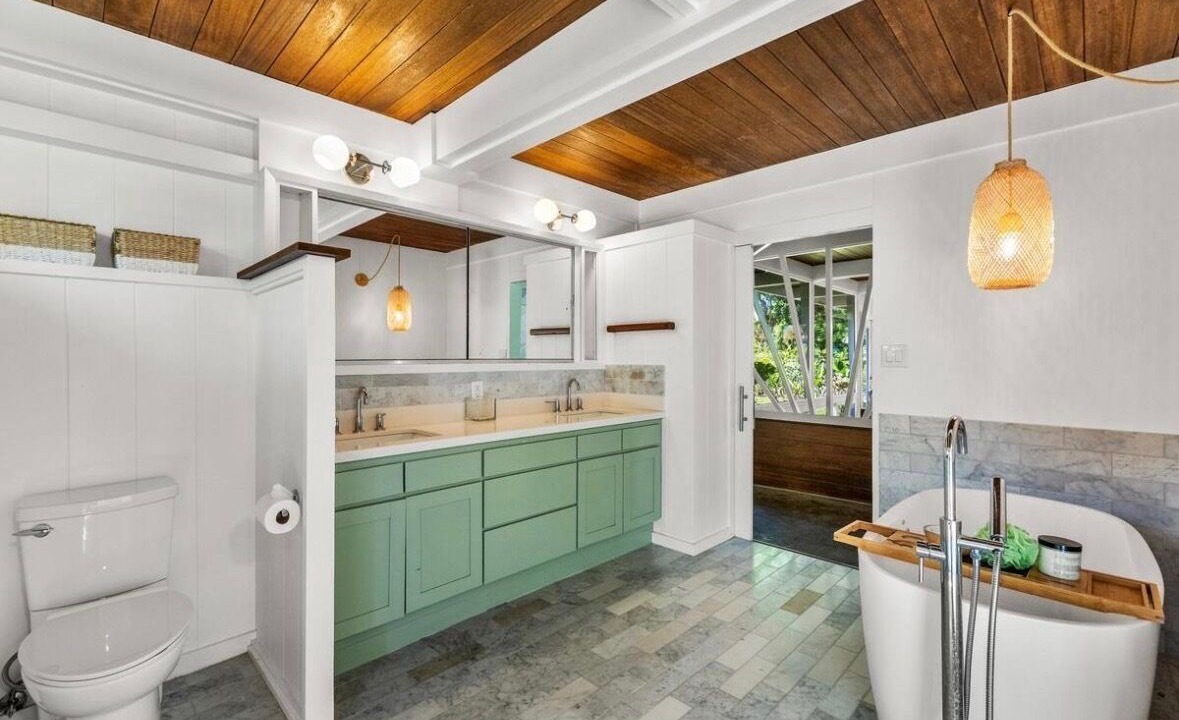 Photo of Bathroom in Lanikai