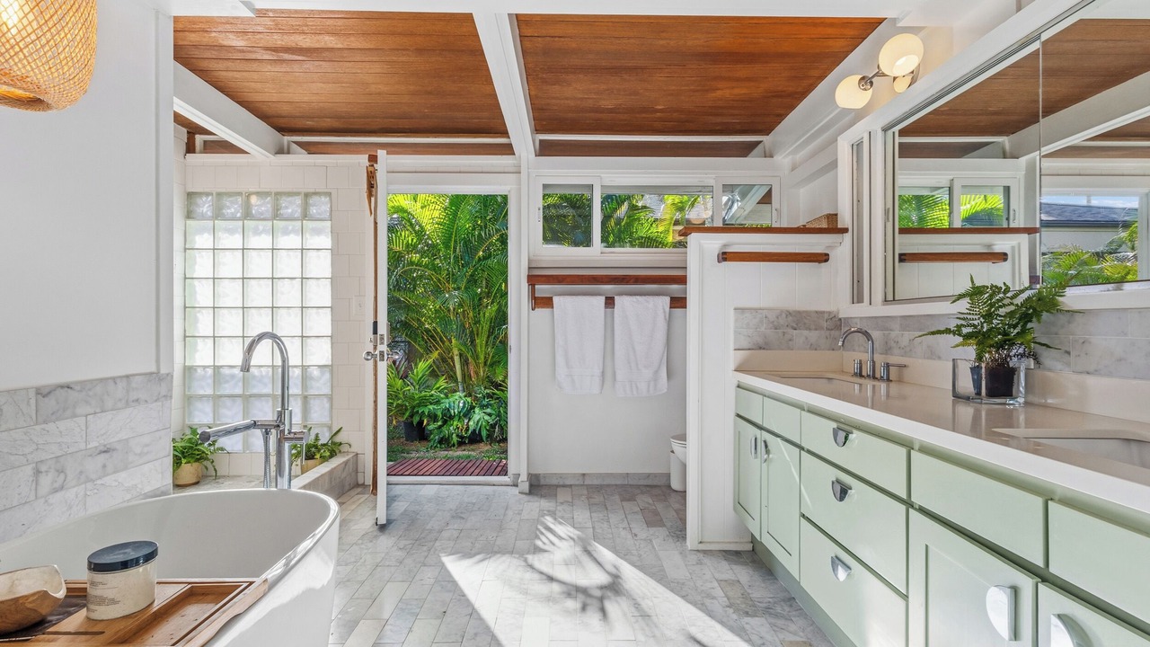Photo of Bathroom in Lanikai